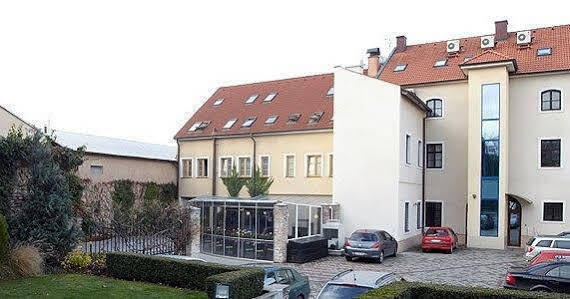 Hotel Dream Trnava Eksteriør bilde